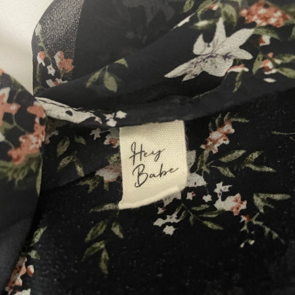 Hey Babe boho black floral printed sheer kimono and lined shorts set. Size Small - Picture 9 of 11